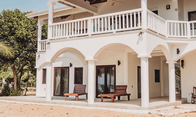 Plantation House | Modern Seafront Family Home