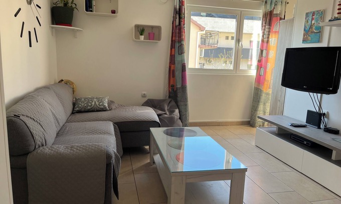 Tomicici Apartment | Modern Seaside Apartment with Balcony - Erika,Donja Lastva