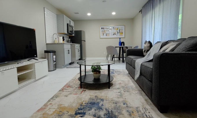 Altamonte Springs House | Modern, Spacious 1/1 + Bonus Room in peaceful Altamonte Springs; sleeps 4