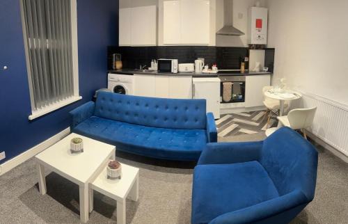 Cradley Apartment | Modern Spacious 2 Bedroom Apt