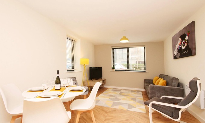 Leeds Apartment | Modern Spacious 2 Bedroom Apartment