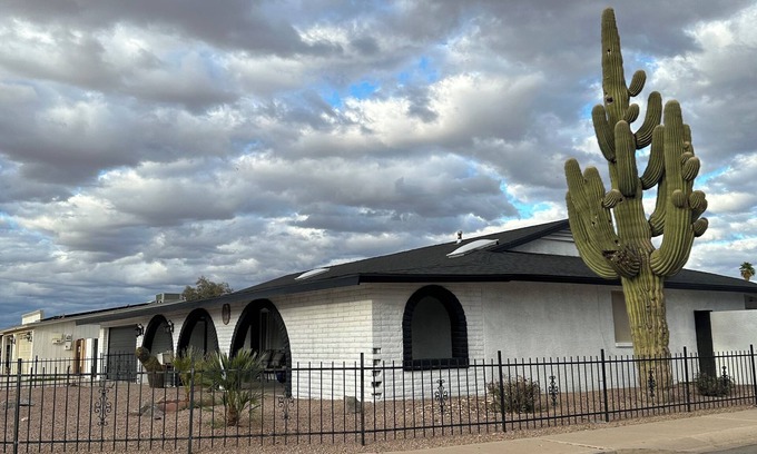 Casa Grande House | Modern & Spacious 3-Bedroom 2-bathroom Home