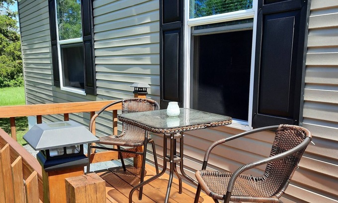 Cape Vincent House | Modern, spacious 3 BR/2 BA mobile home in quiet country setting..
