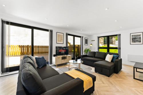 Headingley Apartment | Modern Spacious Leeds Apartment - Parking