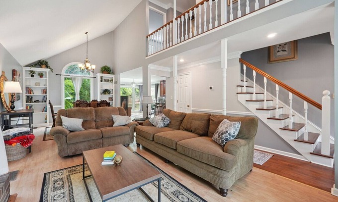 Roswell House | Modern Spacious Luxury Retreat in ATL With Pool