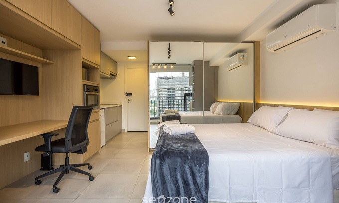 Indianopolis Apartment | Modern Studio 450m From the Subway Ism0806