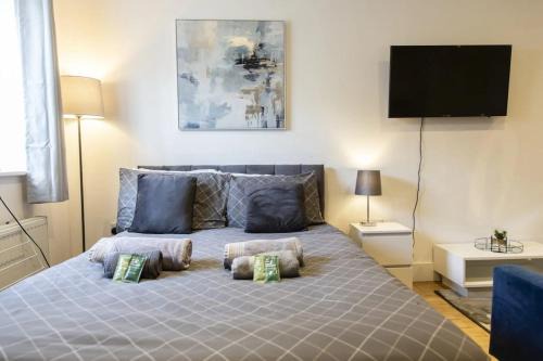 Maidstone Apartment | Modern Studio in Maidstone by Stayfolk, ideal for Business & Contractors