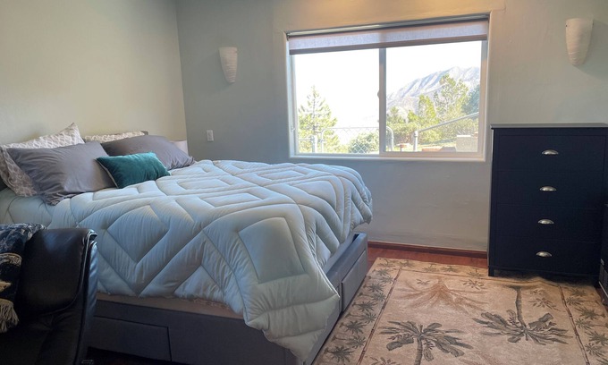 Julian House | Modern studio in the mountains - amazing views, high speed wifi, fully fenced