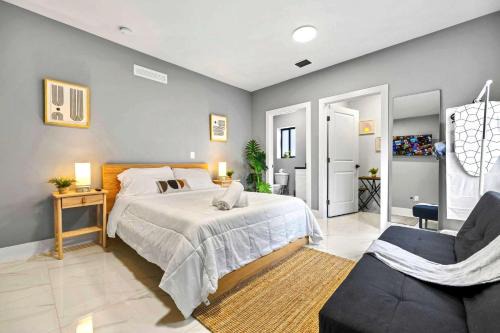 Allapattah Apartment | Modern Studio Near Wynwood & Design District