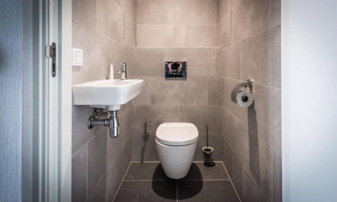 Czaar Peterbuurt Apartment | Modern style 2 bedroom apartment in Eastern Amsterdam