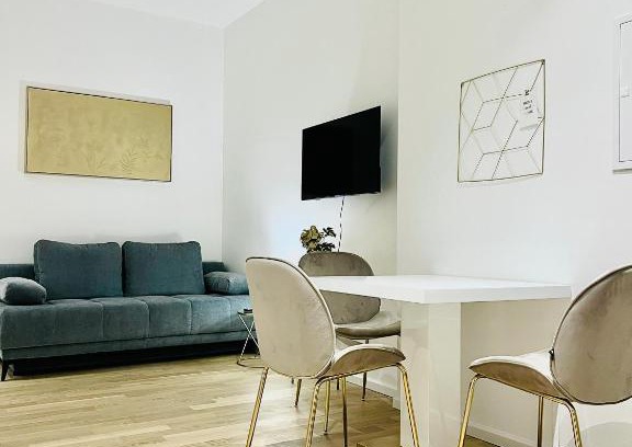 Funfhaus Apartment | Modern Style City Apartments