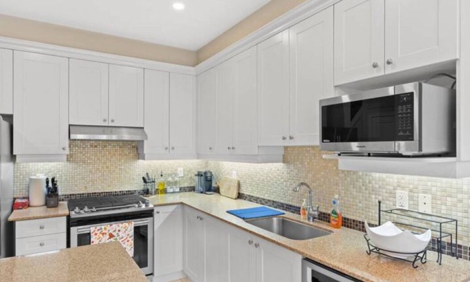 Brampton House | Modern Style ~ Family-Friendly ~ House for Six ~ Fully Equipped ~ Brampton