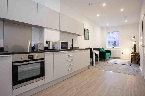 Bolton Apartment | Modern & Stylish 1 Bedroom Apartment in Bolton