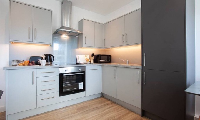 Cheetham Hill Apartment | Modern, Stylish 1BR Apartment Nearby AO Arena
