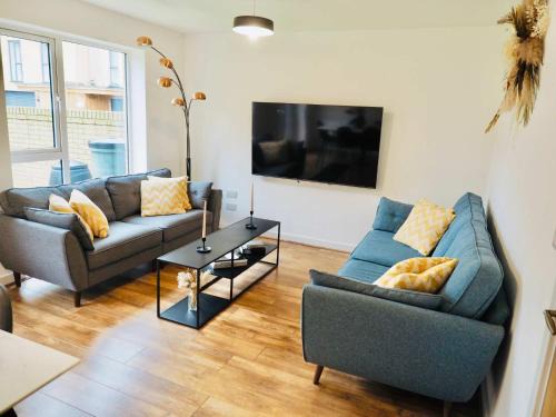 Taunton House | Modern & Stylish 3 Bedoom Home in Taunton