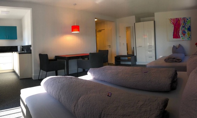 Muennerstadt Apartment | Modern, timelessly furnished apartment in a quiet and idyllic location