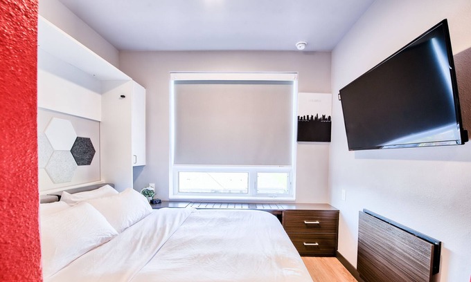 University District House | β Modern Tiny Studio π Free Parking, Hot Tub, Fitness Center, TV, WiFi, & More!