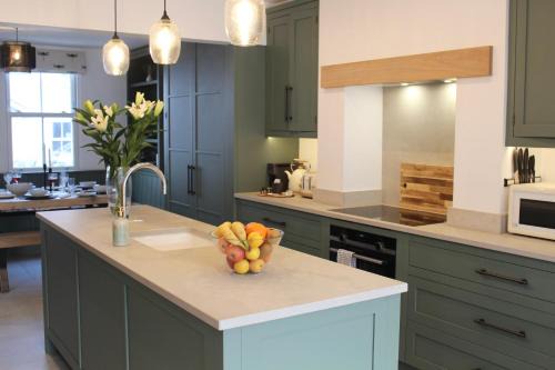 Beaumaris House | Modern Townhouse in the heart of Beaumaris