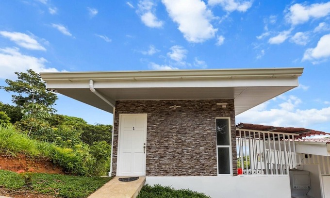 Cerro Plano Apartment | Modern Tropical Retreat with Ocean View and Private Pool for Unforgettable Stays
