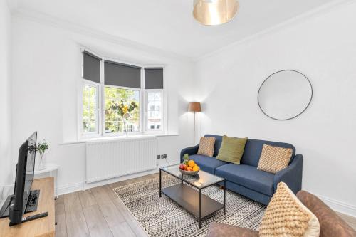 South Woodford Apartment | Modern Two Bedroom Apartment with Free Parking!