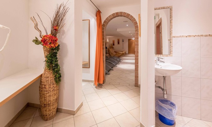 Konigsleiten Ski Chalet | Modern vacation apartment "Chalet Hirsch for 6 persons" in the skiing area