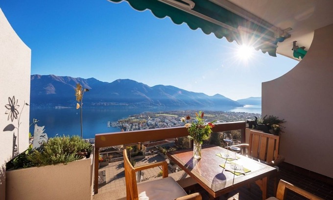 Orselina Apartment | Modern vacation studio on the 3rd floor for 1-2 persons.