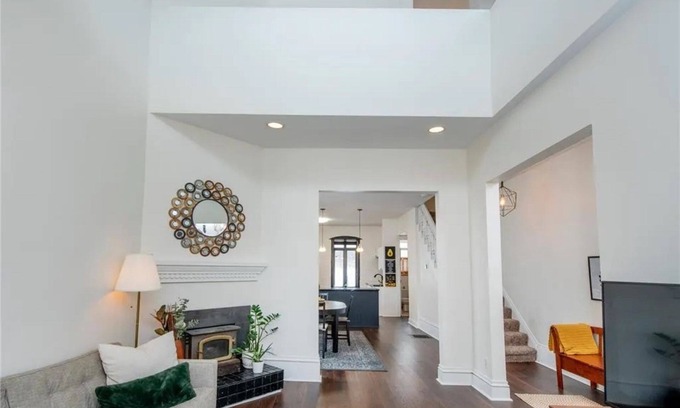 West Side House | Modern Victorian Home Entire Home Or Private Rooms Available for family or group