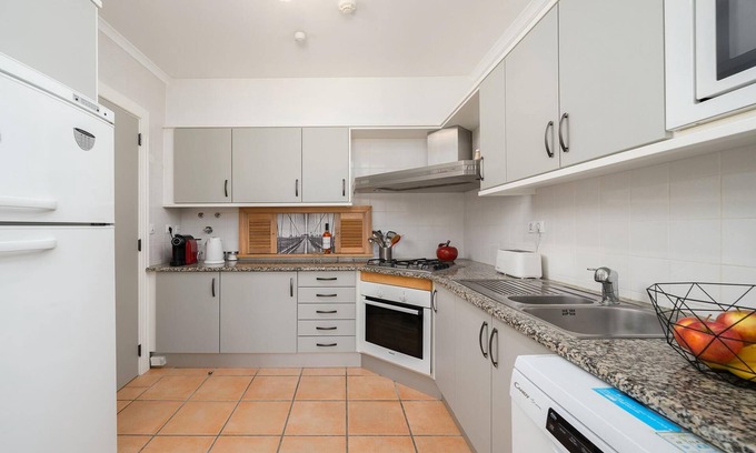 Quarteira Apartment | Modern Vila Sol Apartment by Ideal Homes