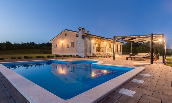 Munci Villa | Modern Villa Elida with pool