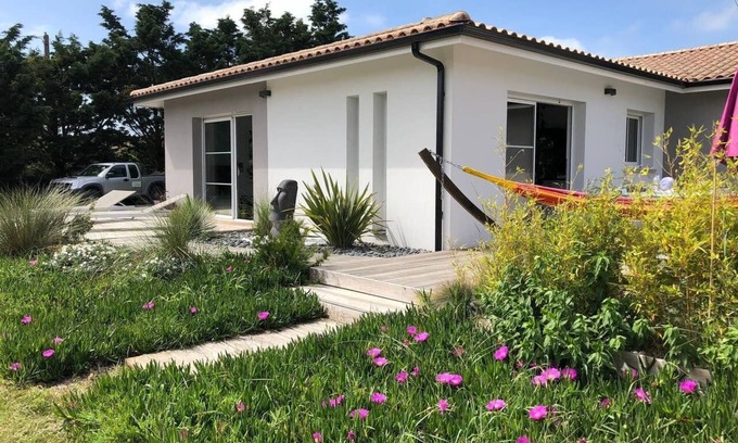 Vendays-Montalivet House | Modern villa 200m from the sea