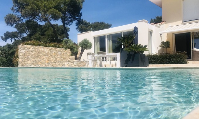Garrigues Villa | MODERN VILLA, QUIET LOCATION, ALL COMFORTS, PRIVATE POOL