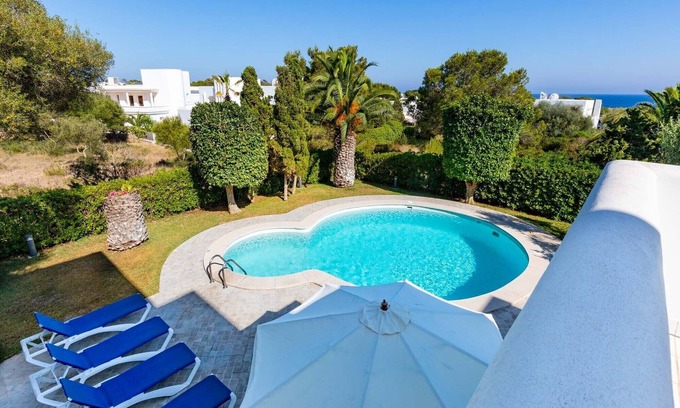 Portopetro Villa | Modern villa with private pool, located meeresnah, great garden