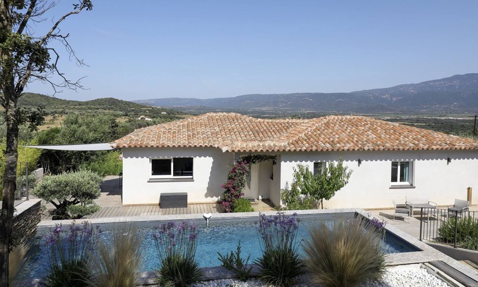 Figari Villa | Modern villa with private pool between Bonifacio and Porto-vecchio