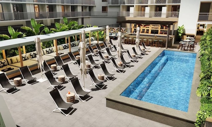 Diamond Head - Kapahulu - St. Louis Hotel | Modern Waikiki Getaway with Pool and Lanai! 2 Relaxing Units, Pets Allowed