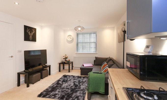 Worksop Apartment | *Modern*Wifi*Smart*Parking*