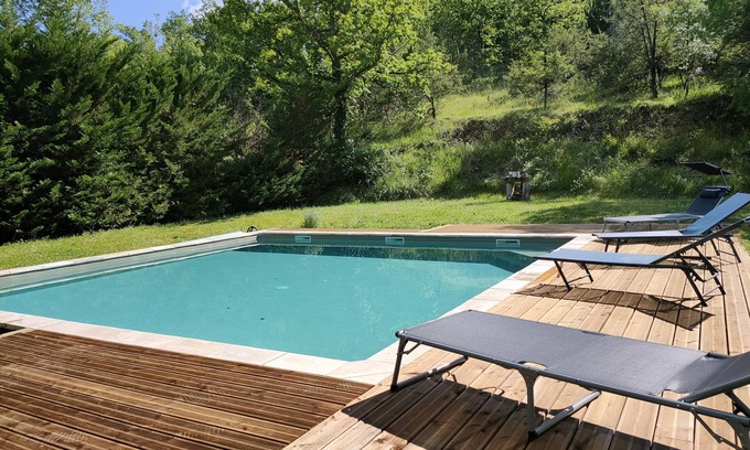 Luzech House | modern wooden house, sweemingpool garden
