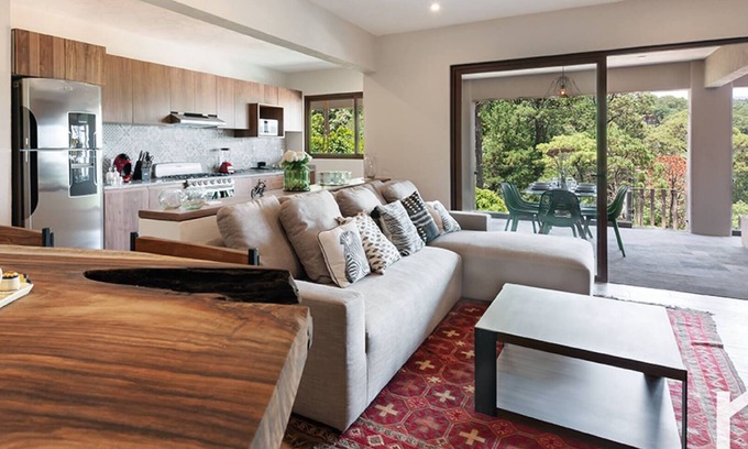 Valle de Bravo Apartment | Moderna Villa con Hermosa Vista al Lago