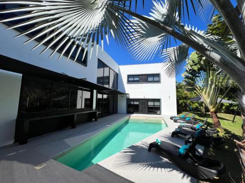 Playacar Villa | Moderna Villa Venus en Playacar 5 min 5ta/Playa 22 PAX