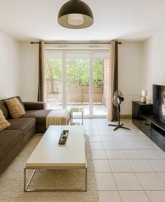 Fenouillet Apartment | Moderne et paisible maisonette avec jardin