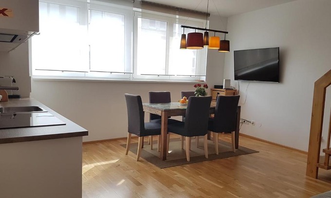 Neulerchenfeld Apartment | Moderne Maisonette mit Terrasse