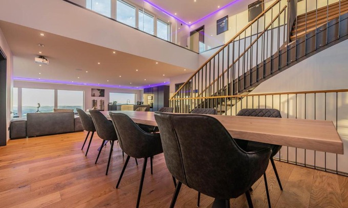 Waldkirchen Villa | Moderne Villa mit Whirlpool und Heimkino