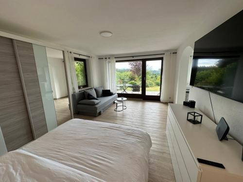 Buchenberg Apartment | Modernes Apartment mit 180° Bergblick
