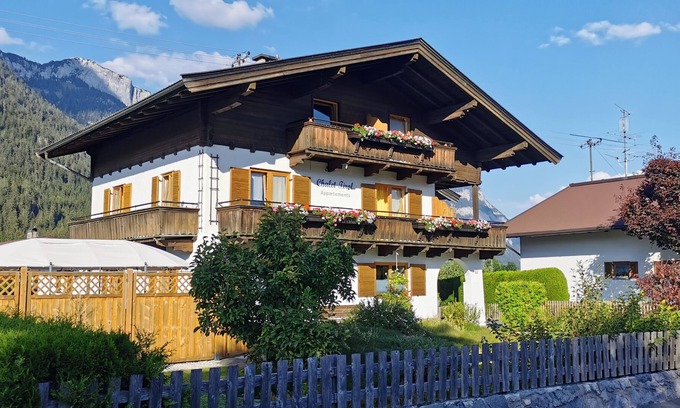 Waidring Apartment | Modernes Appartement mit Überdachten Balkon-5 Minuten zum Skilift
