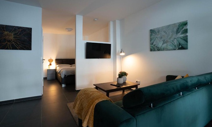 Fuldatal Apartment | Modernes Ferienapartment: Komfort & Wohlfühlen