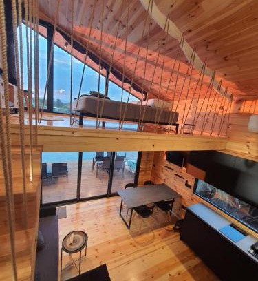 Ulcinj House | modernes Holzhaus, Cabin, auf dem Fluss, wenige Meter zum Meer