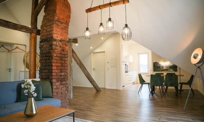 Ramstein-Miesenbach Apartment | Modernes Loft in Ramstein - mit Sauna & TLA