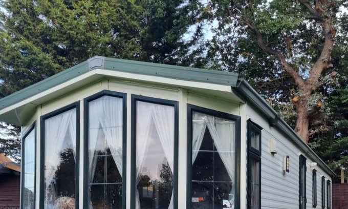 Cray Meadows Other | Modernised 3 Bedrooms Mobile Home