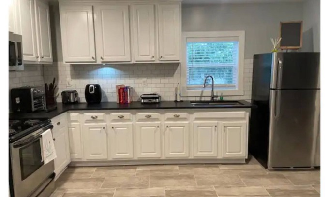 Plaza Midwood House | Modernized 1940s Bunglaow in historic Plaza-Midwood