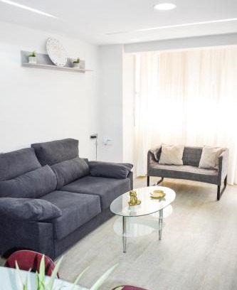 Figares Apartment | Moderno Alojamiento Familiar Centro Granada