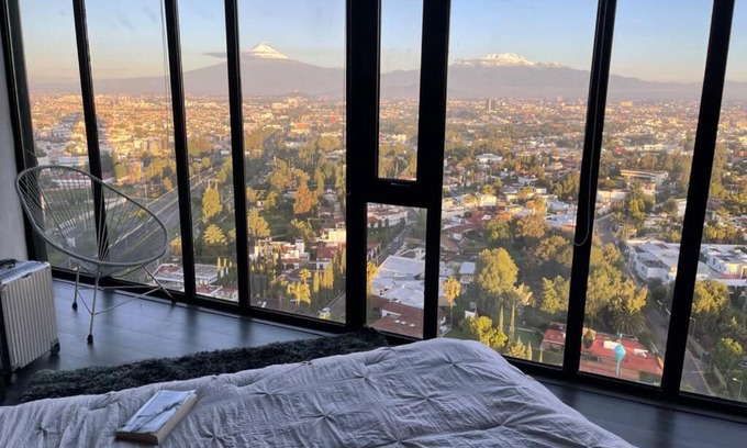 Puebla Apartment | Moderno con INCREIBLES vistas a los volcanes.